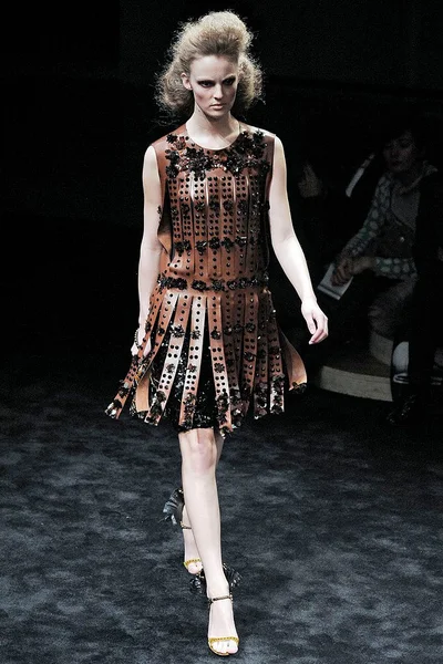 Look 38